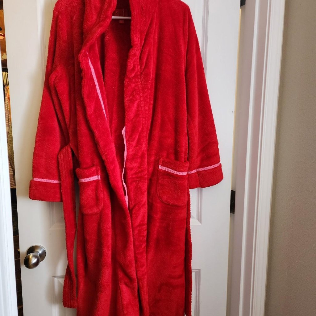 Item 57 Size S Brand Victoria Secret Color Red